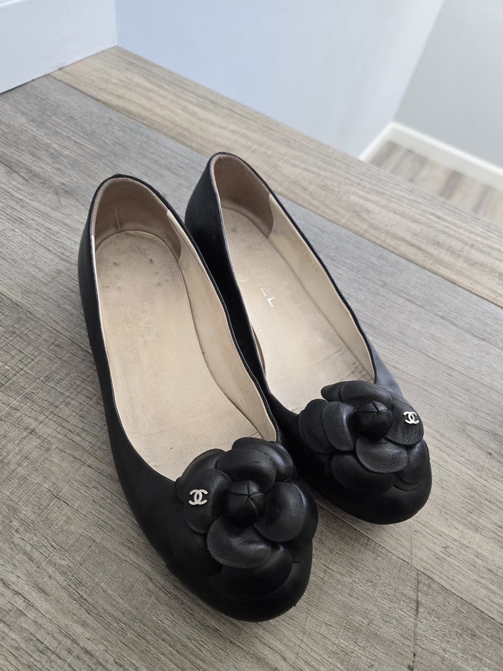 CHANEL Black Leather Camellia Ballet Flats